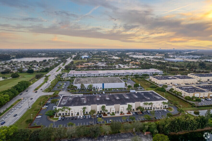 More Photos Of 6501 Nob Hill Rd, Tamarac Distribution For Lease