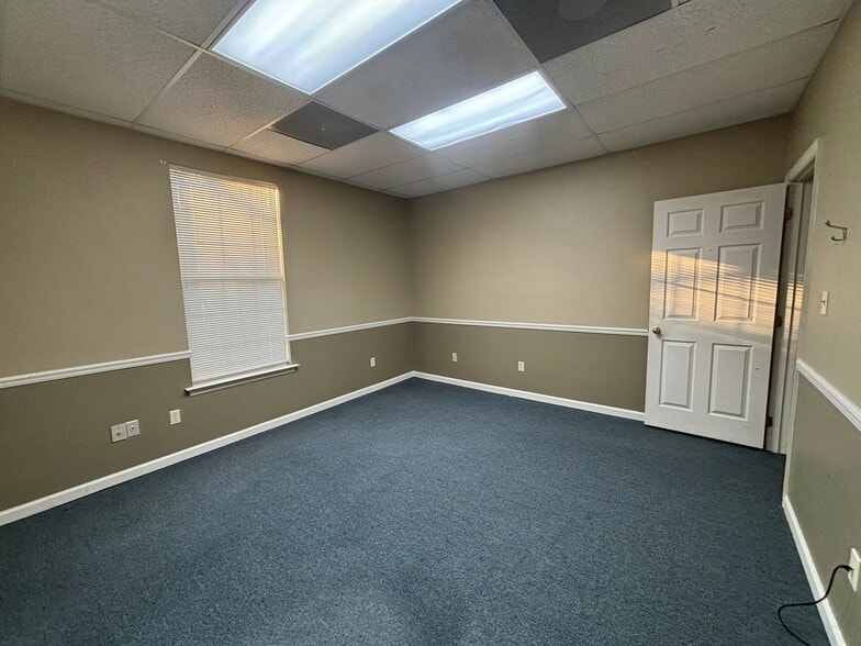 More Photos Of 1311 N Paul Russell Rd, Tallahassee Office For Sale