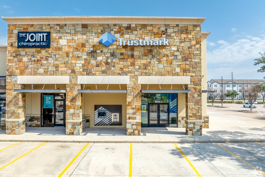 More Photos Of 6927 FM 1960 Rd W, Houston Unknown For Lease