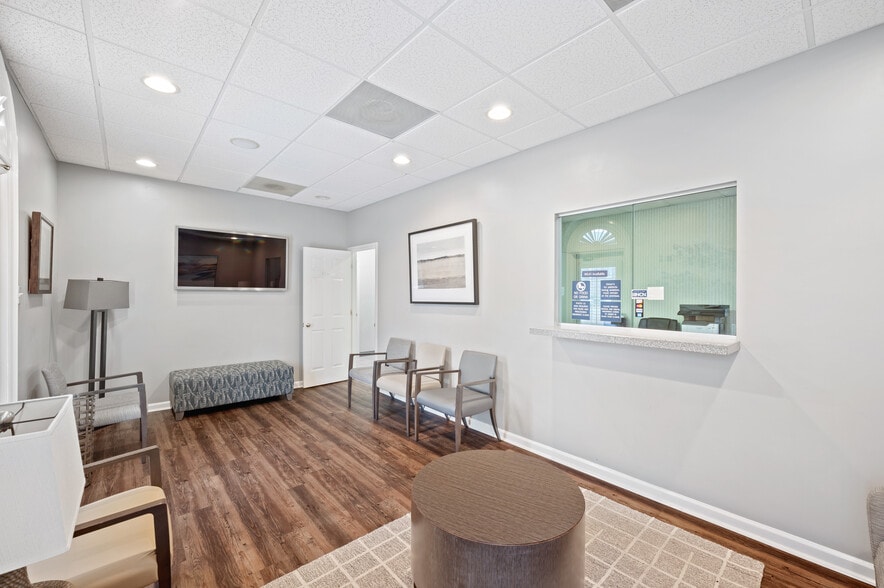 More Photos Of 1348 Matthews Township Pky, Matthews Office For Sale