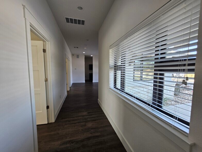 More Photos Of 230 Klattenhoff Ln, Hutto Office For Lease