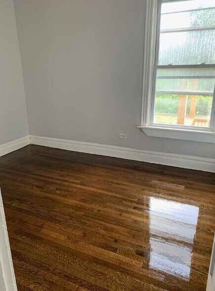More Photos Of 1721 W 65th St, Chicago Apartments For Sale