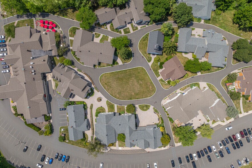 More Photos Of 75 State Route 15, Lafayette Unknown For Lease