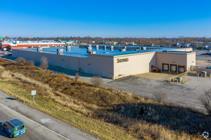 More Photos Of 699 S Green Bay Rd, Neenah Unknown For Lease