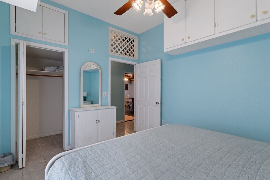 More Photos Of 8301 Congress St, Port Richey Flex For Sale