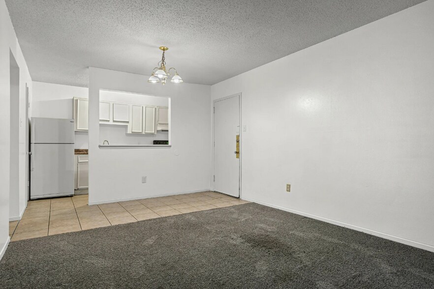 More Photos Of 601 Village Green Dr, Mobile Apartments For Sale