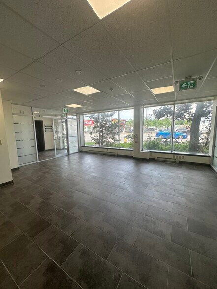 More Photos Of 1296 Carling Ave, Ottawa Office For Lease