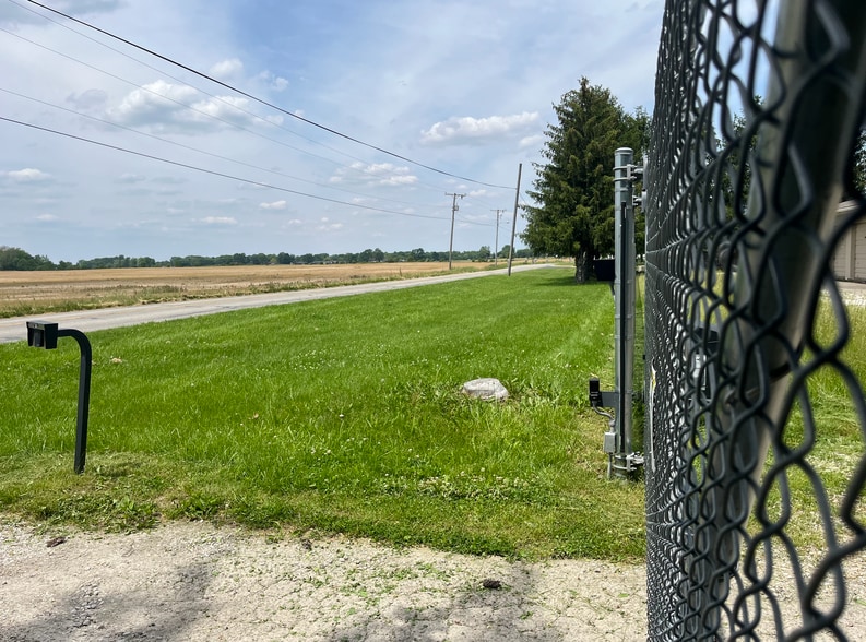 More Photos Of 1380 N 300 E, Anderson Self Storage For Sale