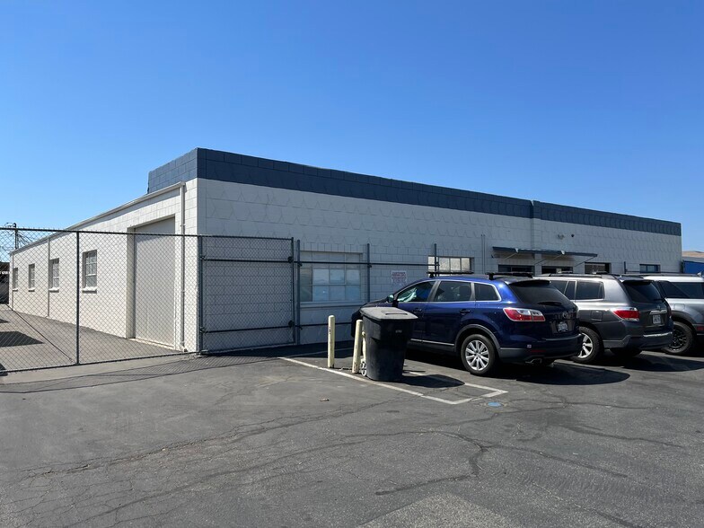 More Photos Of 1773 W Lincoln Ave, Anaheim Industrial For Sale