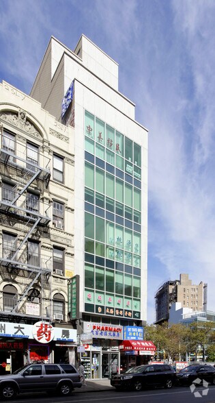 More Photos Of 98 E Broadway, New York Medical For Sale