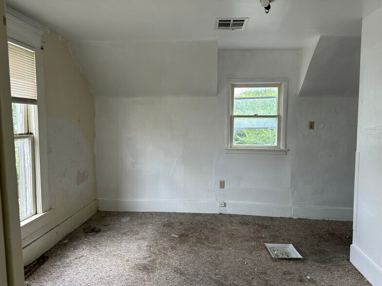 More Photos Of 320 S Morton Ave, Okmulgee Apartments For Sale