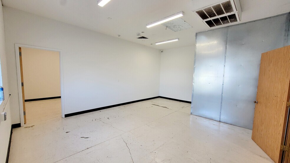 More Photos Of 1310-1330 12th St SE, Salem General Retail For Sale