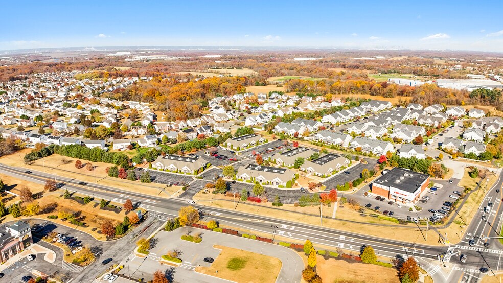 More Photos Of 100 Lexington Rd, Woolwich Office For Sale