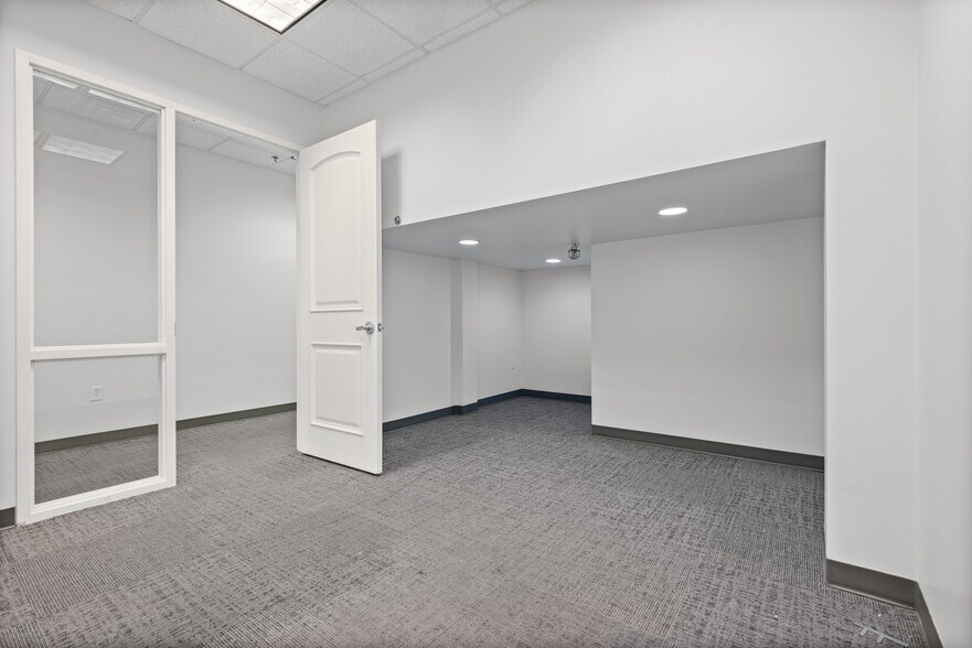More Photos Of 1365 W Business Park Dr, Orem Office For Lease