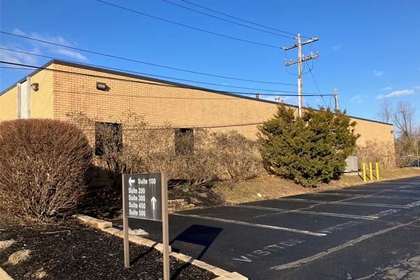 More Photos Of 465 Maryland Dr, Fort Washington Light Manufacturing For Sale