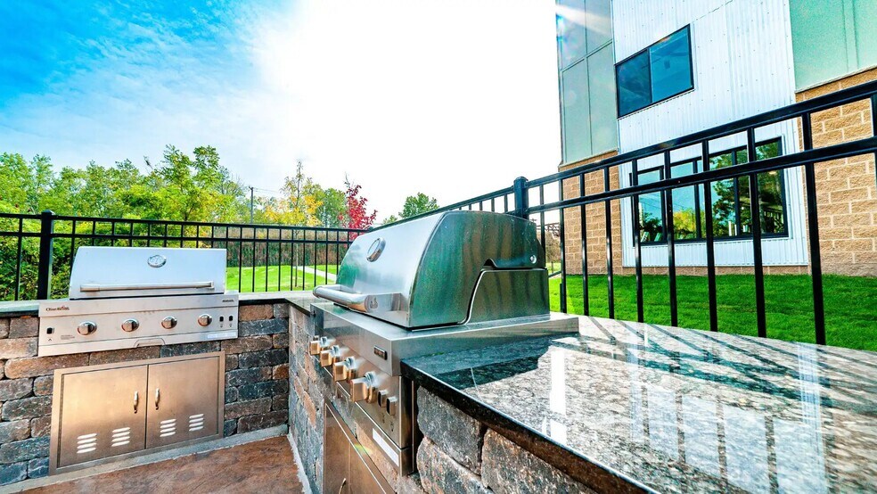 More Photos Of 1081 SW Fourth St, Forest Lake Apartments For Lease