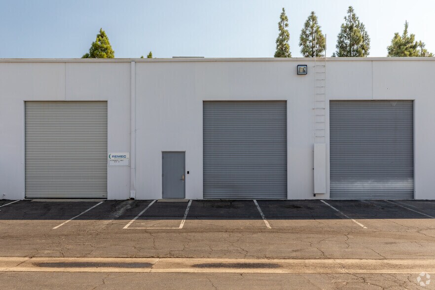 More Photos Of 302 Enterprise St, Escondido Unknown For Lease