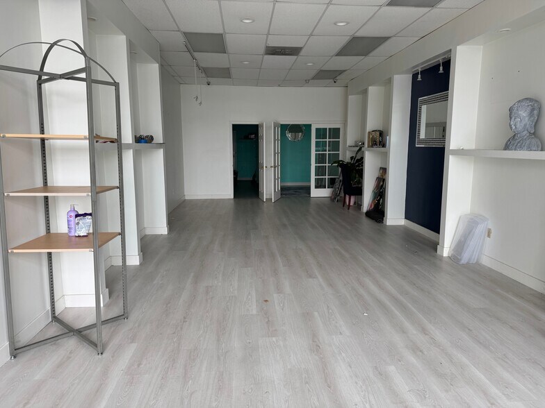 More Photos Of 12220-12238 South St, Artesia Freestanding For Lease