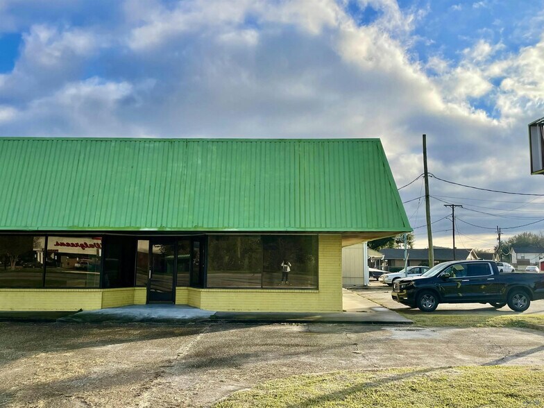 More Photos Of 1500 E Tunnel Blvd, Houma Office For Sale