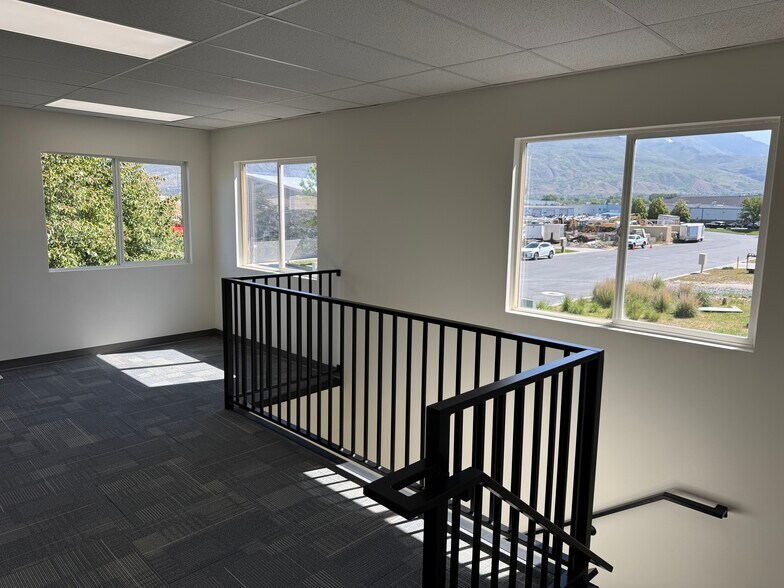 More Photos Of 1287 W 300 S, Lindon Warehouse For Lease