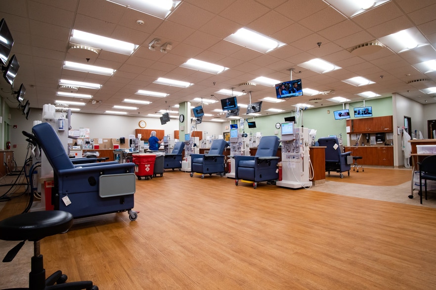 More Photos Of 310 S Highland Ave, Oklahoma City Healthcare For Sale