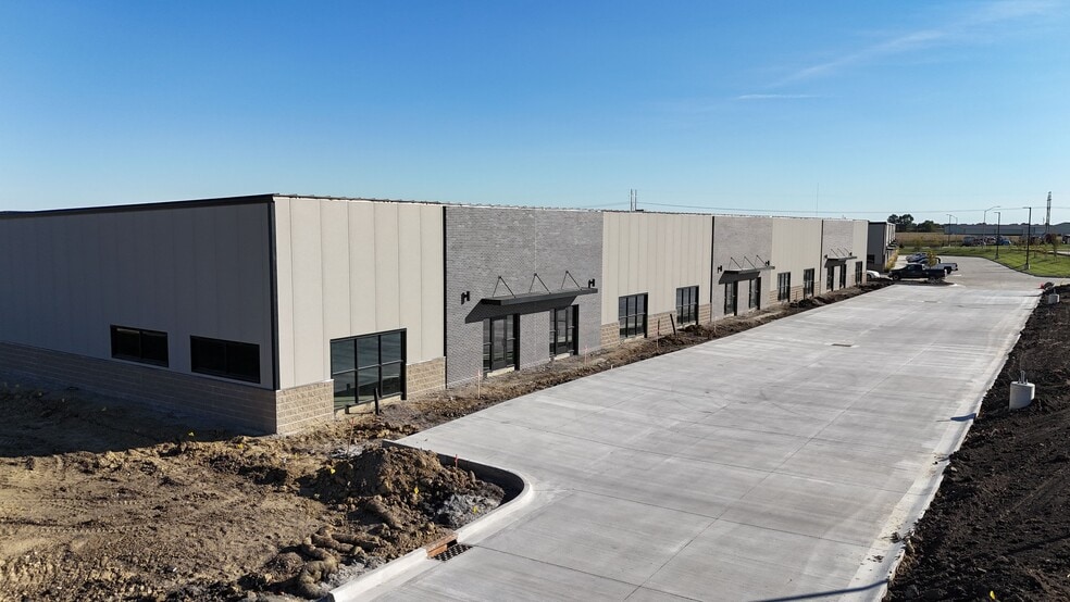 Primary Photo Of 2151 Shilow Rose Pkwy SW, Bondurant Warehouse For Lease