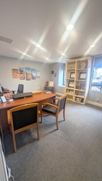 More Photos Of 616 E Chapel St, Santa Maria Office For Sale