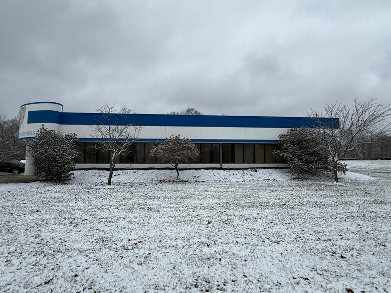 More Photos Of 143 Commerce Blvd, Loveland Warehouse For Sale
