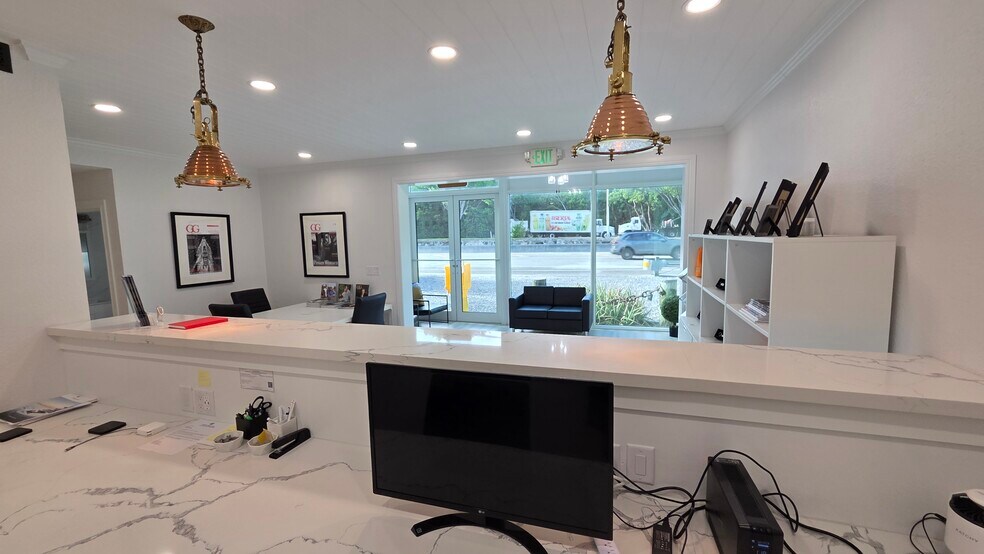 More Photos Of 85998 Overseas Hwy, Islamorada Office Residential For Lease