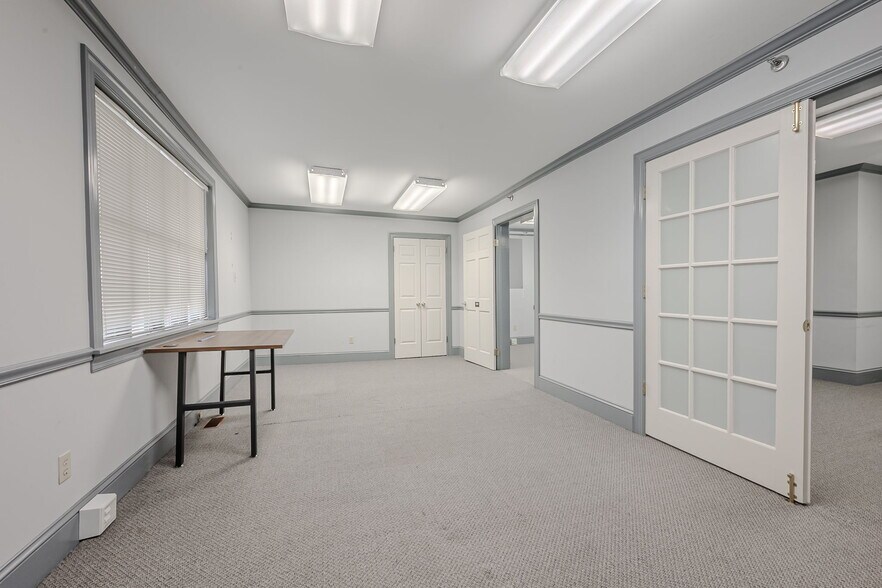 More Photos Of 77 E Main St, Newark Loft Creative Space For Sale