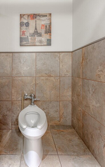 More Photos Of 7521 W University Blvd, Odessa Lodge Meeting Hall For Sale