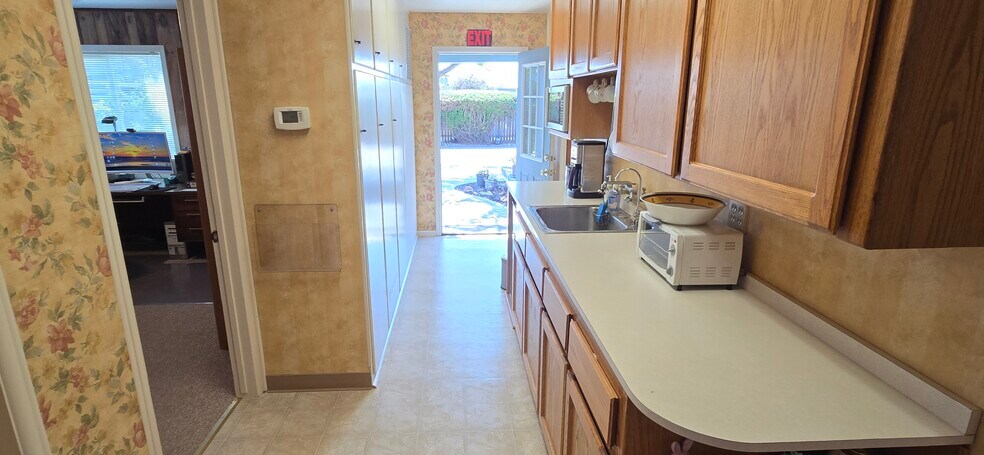 More Photos Of 133 N G St, Lompoc Medical For Sale