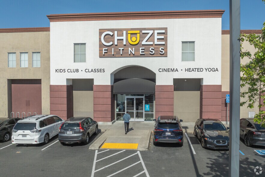 More Photos Of 6061 Florin Rd, Sacramento Health Club For Sale