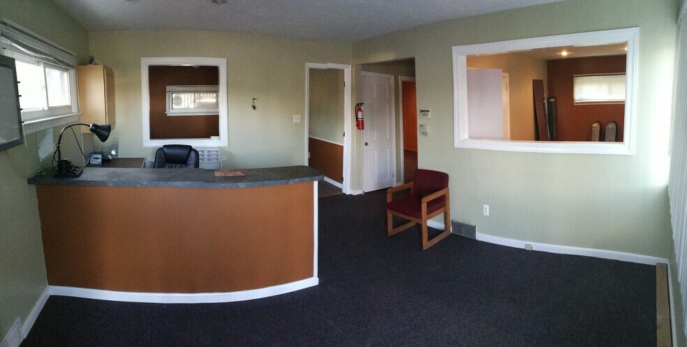 More Photos Of 1303 Veterans Hwy, Bristol Office For Sale
