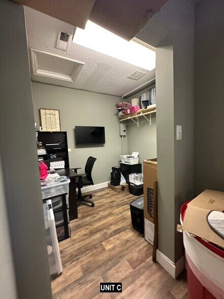 More Photos Of 618 Main St, Bayboro Storefront Retail Office For Sale