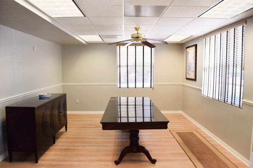 More Photos Of 2707 W Fairbanks Ave, Winter Park Office For Lease