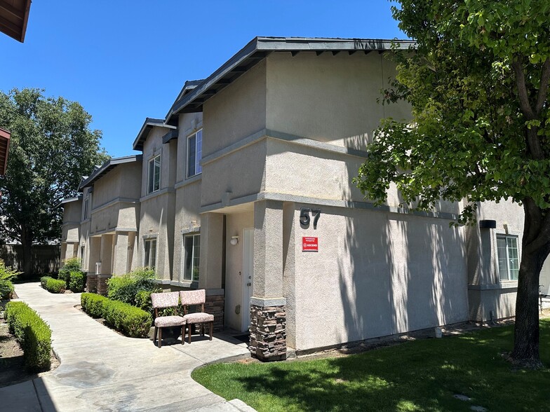 Primary Photo Of 600 Hosking Ave, Bakersfield Apartments For Sale