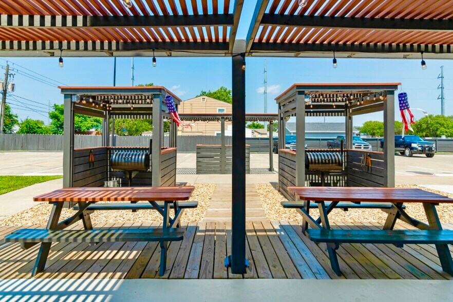More Photos Of 2021 N Padre Island Dr, Corpus Christi Hotel For Sale