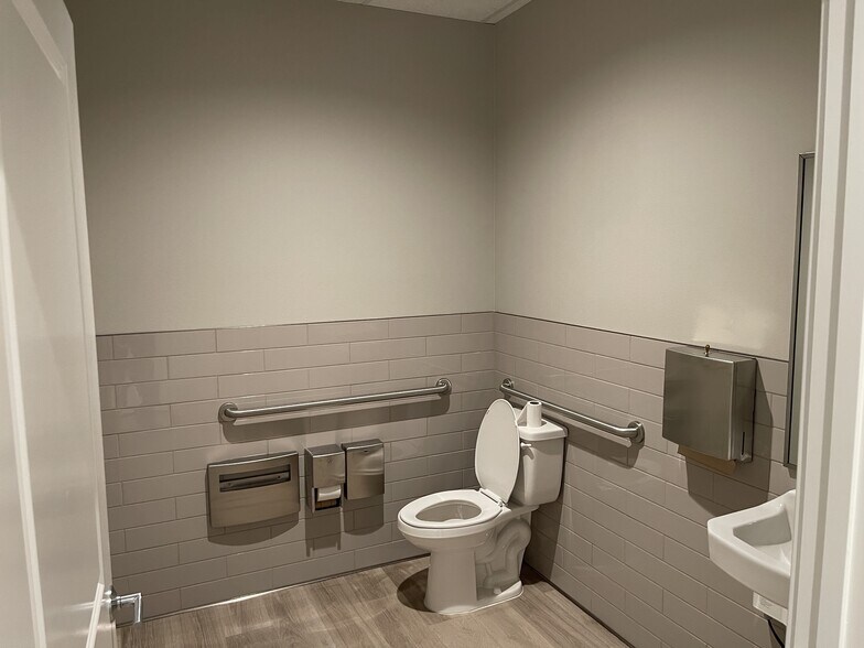 More Photos Of 26022 Cape Dr, Laguna Niguel Light Manufacturing For Lease