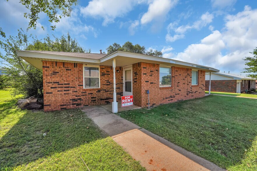 More Photos Of 418 N Electra St, Sayre Apartments For Sale