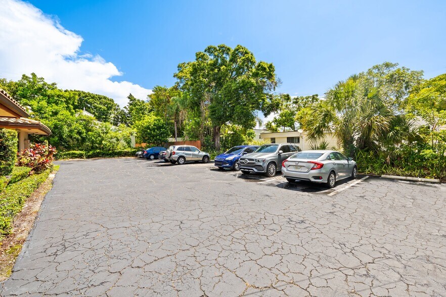 More Photos Of 1322 SE 3rd Ave, Fort Lauderdale Office For Sale