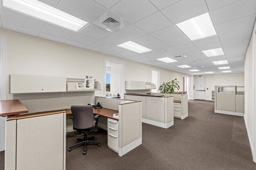 More Photos Of 6751 N Federal Hwy, Boca Raton Office For Sale