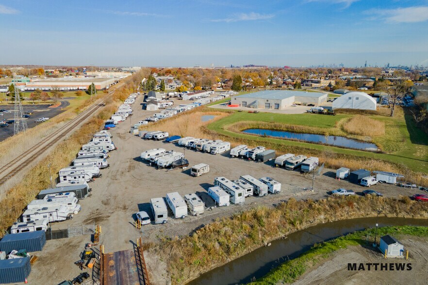 More Photos Of 23900 Outer Dr, Melvindale Parking Lot For Sale