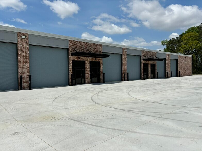 More Photos Of 230 Casey's Ln, Flowood Light Distribution For Lease