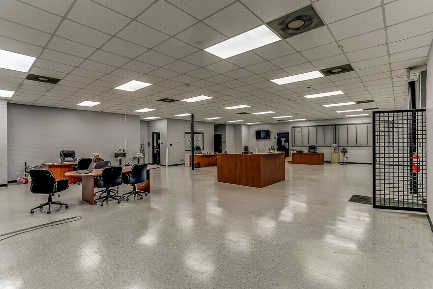 More Photos Of 6920 Winchester Rd, Memphis Freestanding For Sale