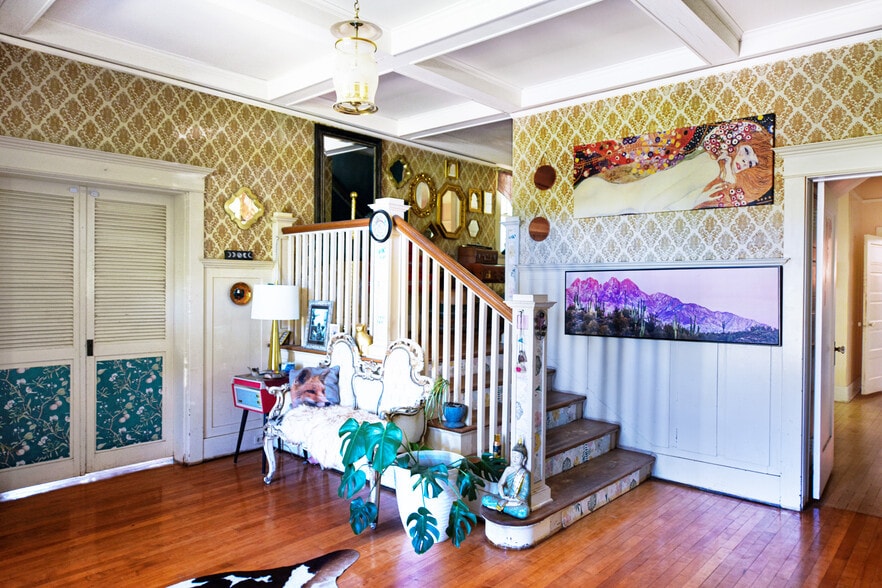 More Photos Of 200 E Vista St, Bisbee Movie Radio TVStudio For Sale