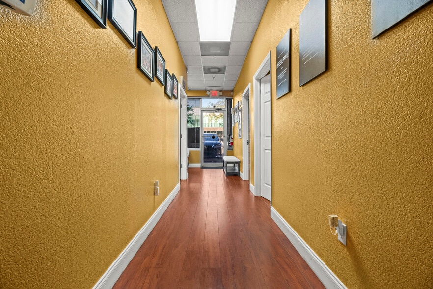 More Photos Of 3239 Old Winter Garden Rd, Orlando Flex For Sale