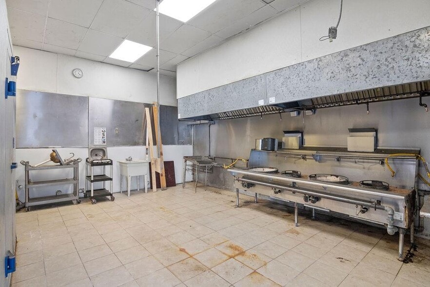 More Photos Of 5506 Saratoga Blvd, Corpus Christi Restaurant For Lease