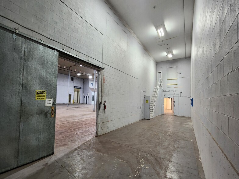 More Photos Of 1810 Kosmina Rd, Vernon Manufacturing For Sale