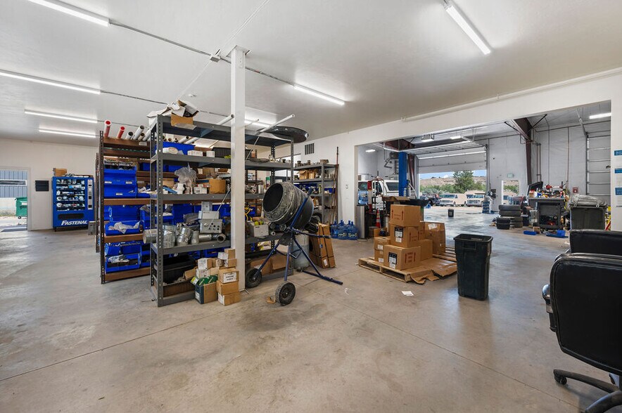 More Photos Of 1944 Airport Rd, Rifle Warehouse For Sale